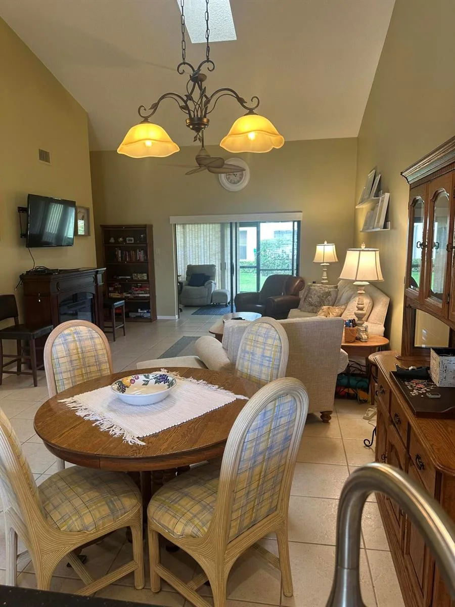 7648 SE Sugar Sand Circle, Hobe Sound, FL 33455 photo 4