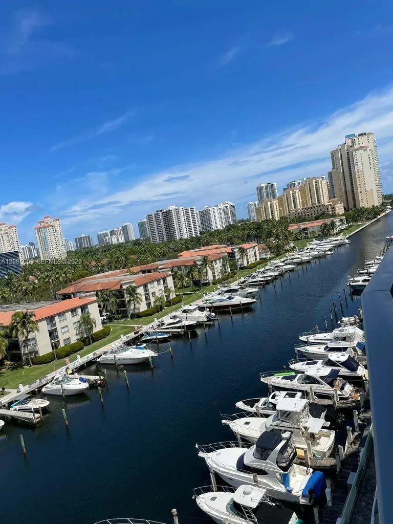 3029 NE 188th St # 702, Aventura, FL 33180