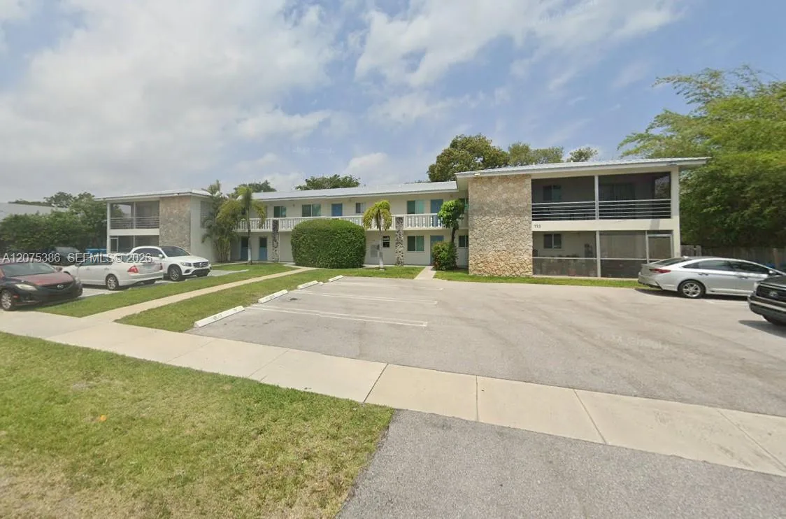 115 SW 1st Ave # 8, Boynton Beach, FL 33435