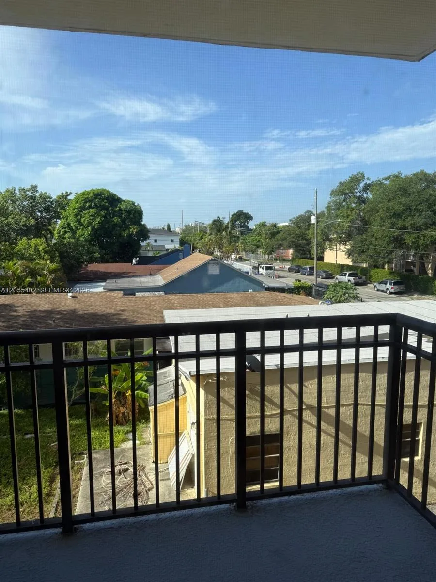 2647 NW 25th ave # 304, Miami, FL 33142 photo 5