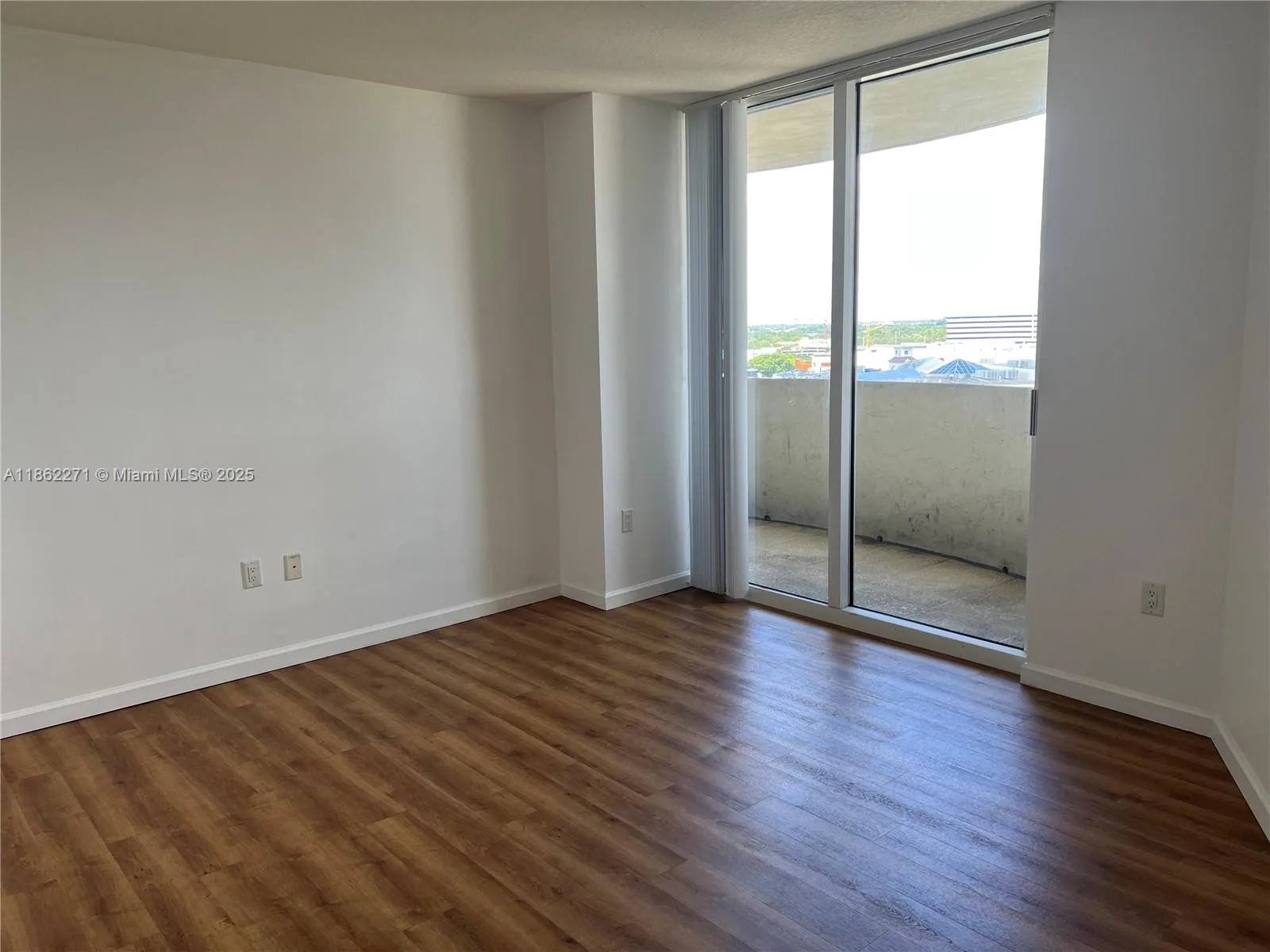 19501 W Country Club Dr # 1411, Aventura, FL 33180 photo 11