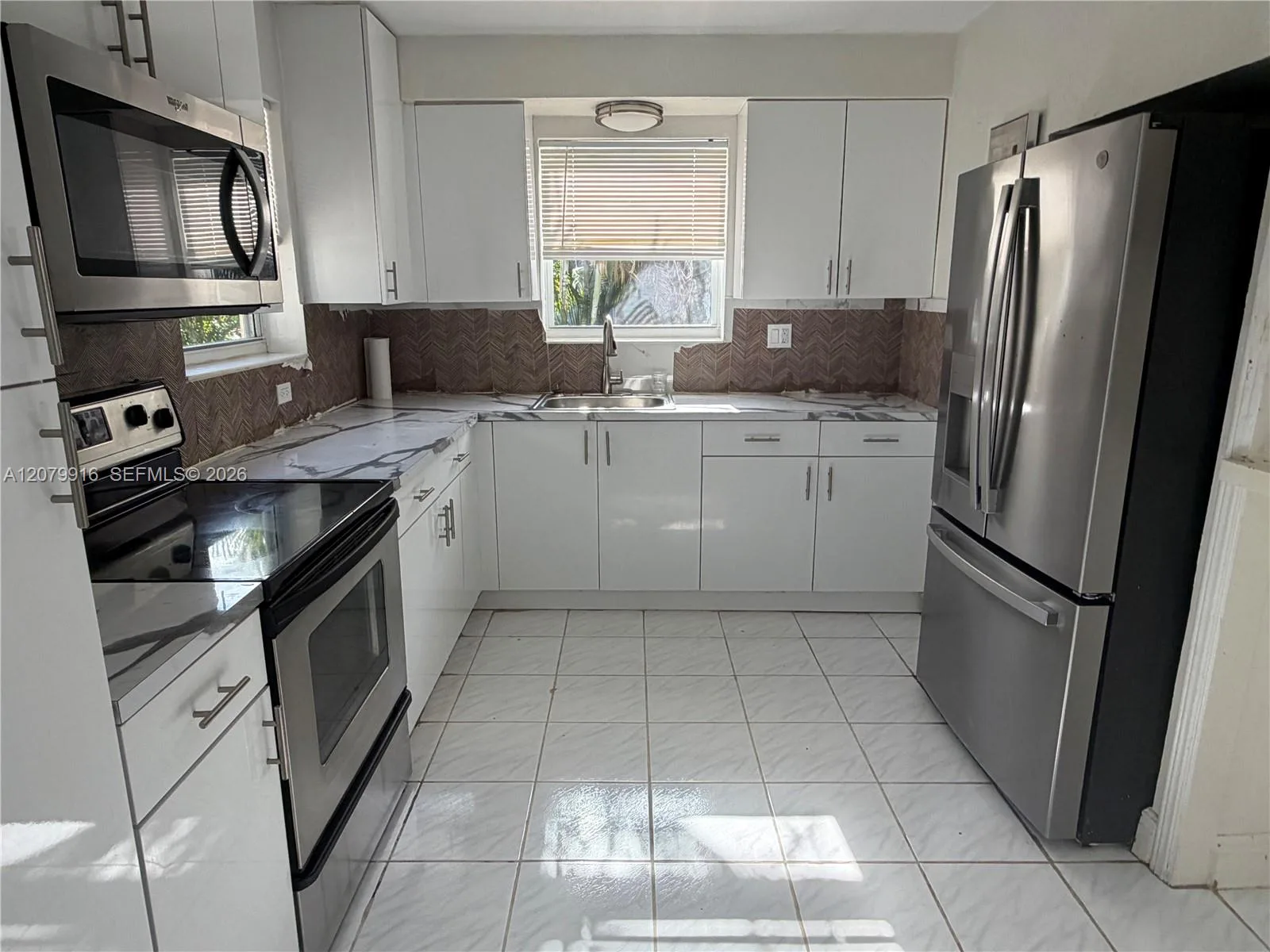 2446 Johnson St, Hollywood, FL 33020 — zdjęcie 4