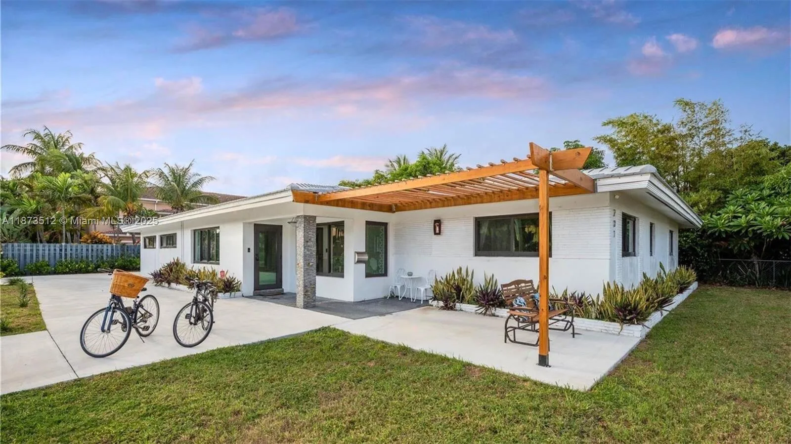 201 NE 26th Ave, Pompano Beach, FL 33062