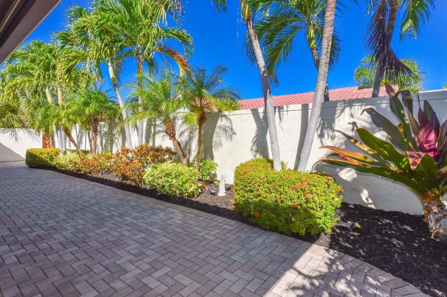 1469 Via Privada, Jupiter, FL 33477 photo 13