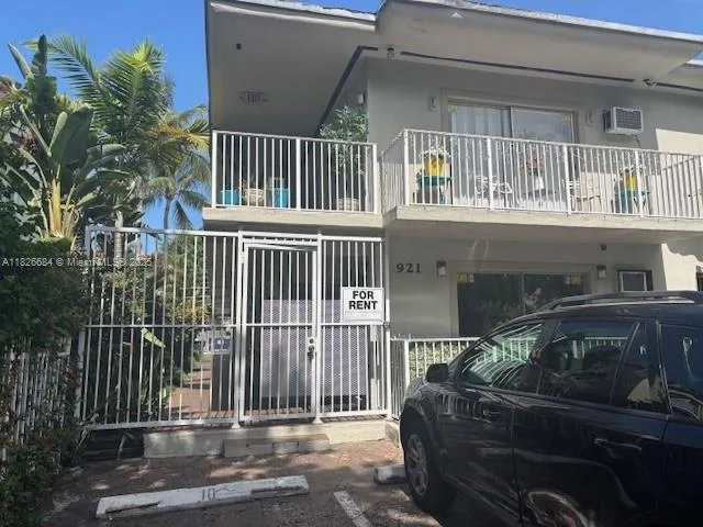 921 Meridian Ave # 2, Miami Beach, FL 33139
