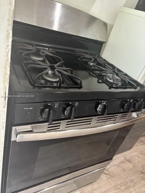 921 Meridian Ave # 2, Miami Beach, FL 33139 photo 10