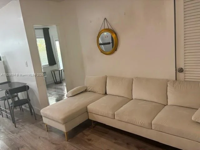 921 Meridian Ave # 2, Miami Beach, FL 33139 photo 11