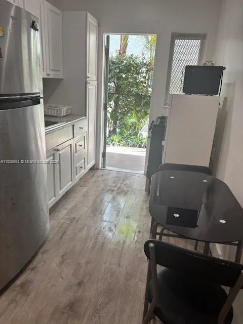 921 Meridian Ave # 2, Miami Beach, FL 33139 photo 7