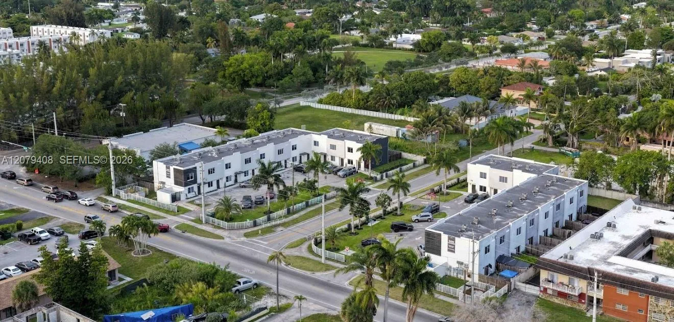 171 NW 158th St # 10, Miami, FL 33169 photo 12