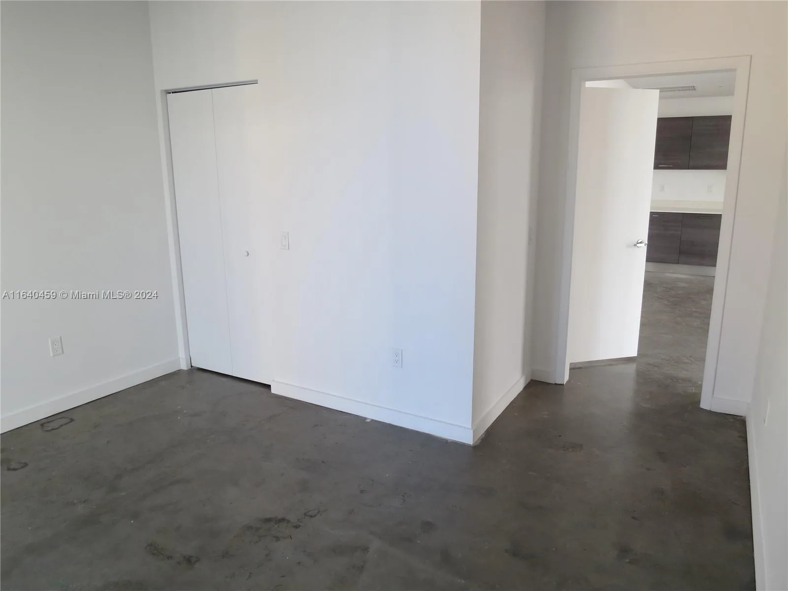 151 SE 1 St # 1902, Miami, FL 33131 photo 11