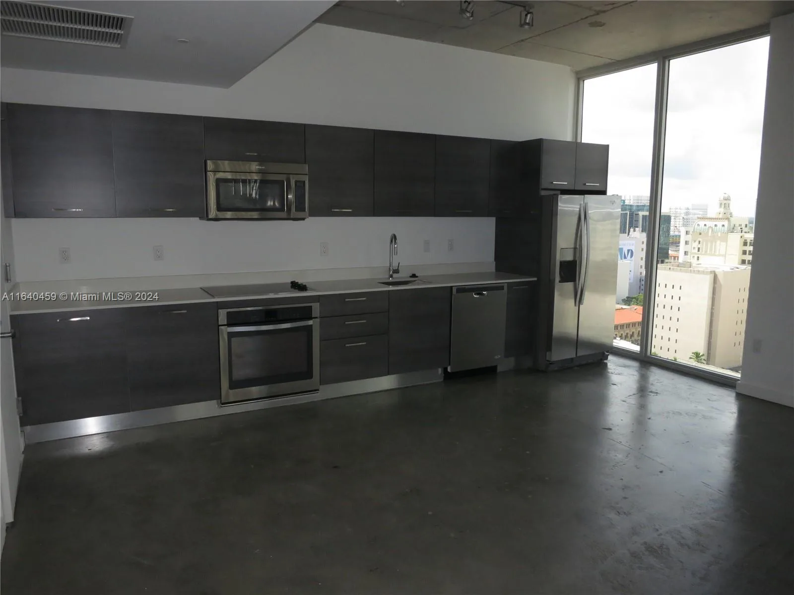 151 SE 1 St # 1902, Miami, FL 33131 photo 3
