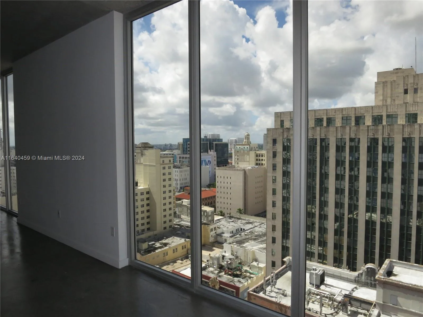 151 SE 1 St # 1902, Miami, FL 33131 photo 5