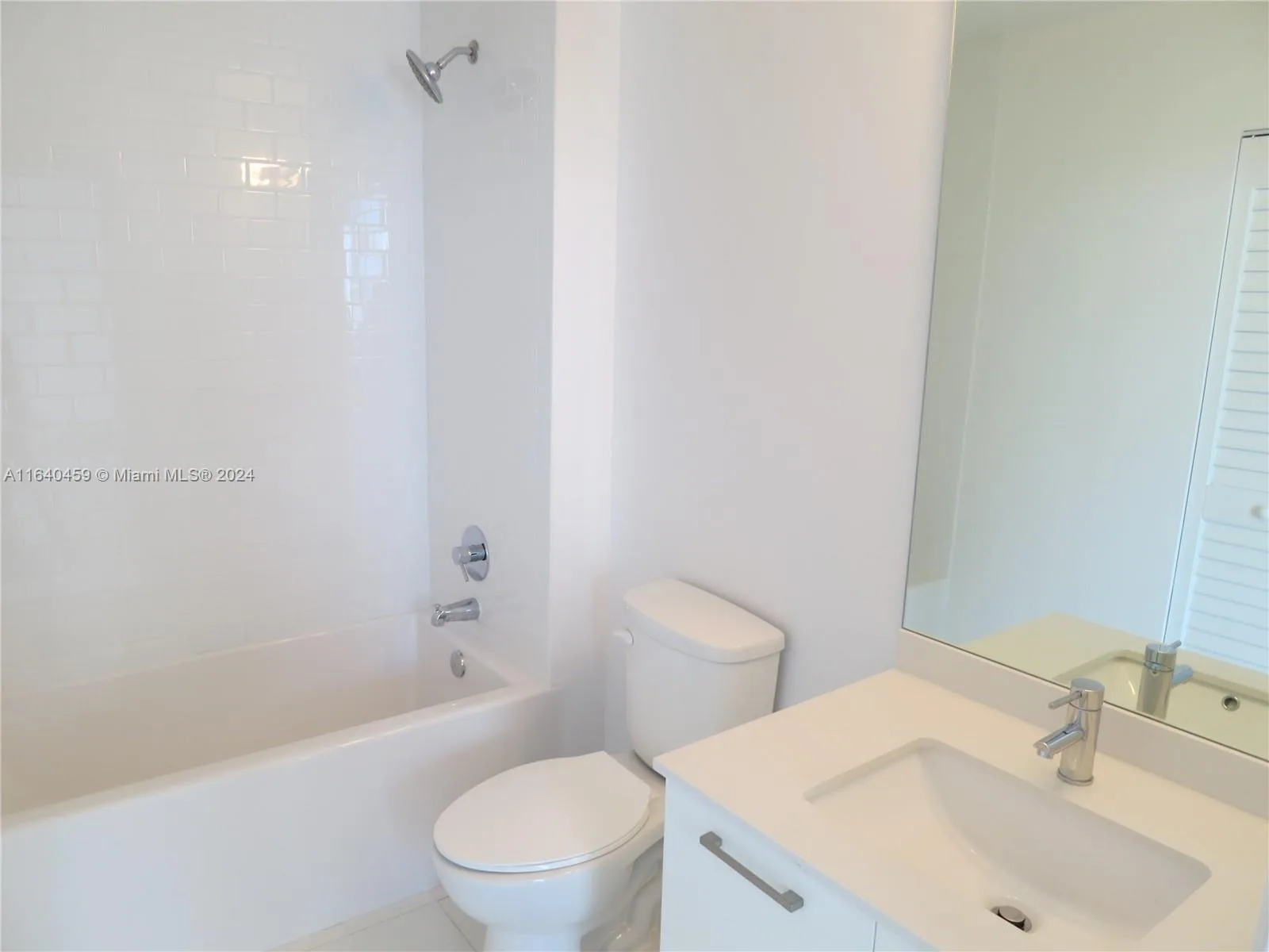 151 SE 1 St # 1902, Miami, FL 33131 photo 7