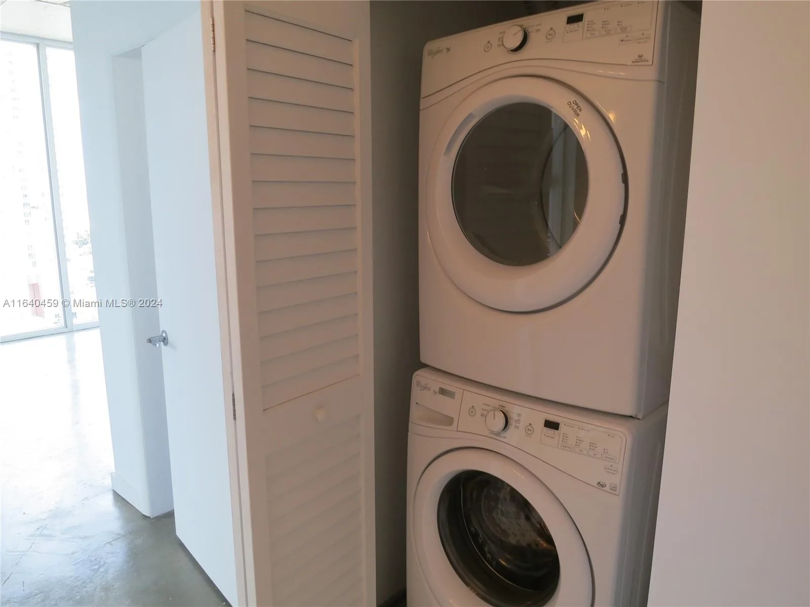 151 SE 1 St # 1902, Miami, FL 33131 photo 8