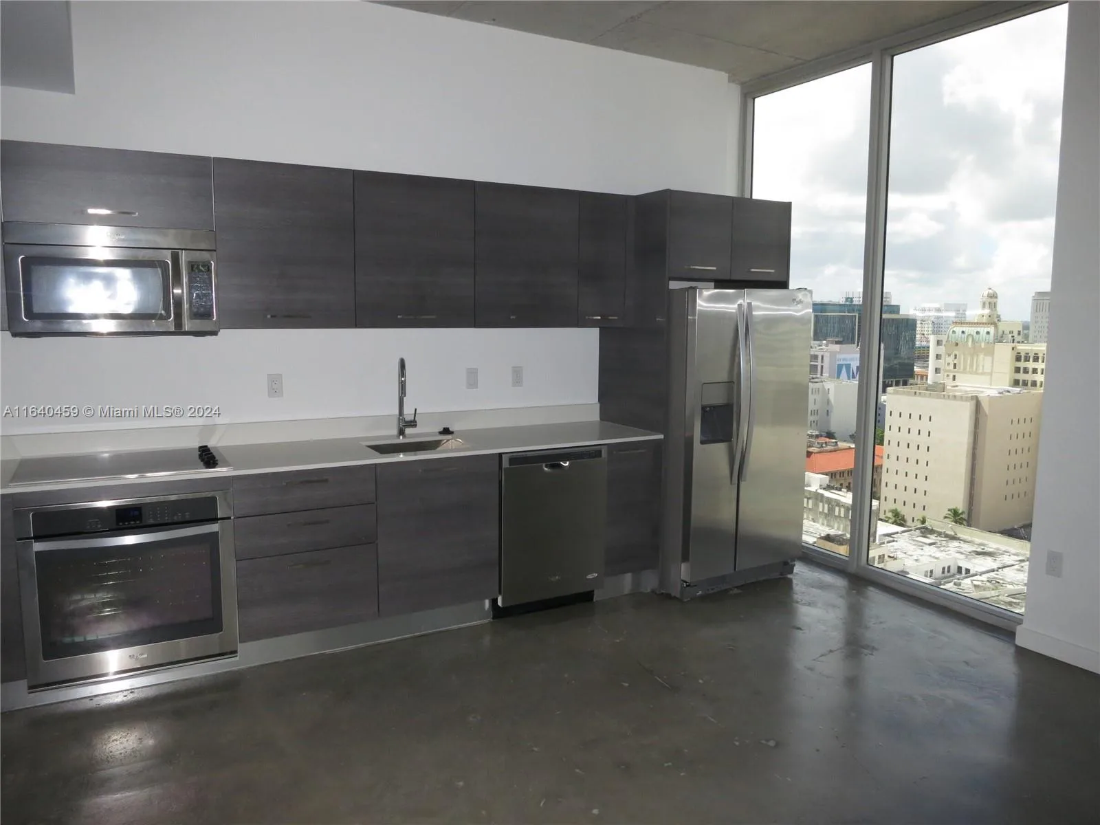 151 SE 1 St # 1902, Miami, FL 33131 photo 9
