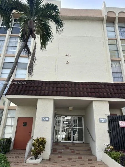 501 Three Islands Blvd # 205, Hallandale Beach, FL 33009