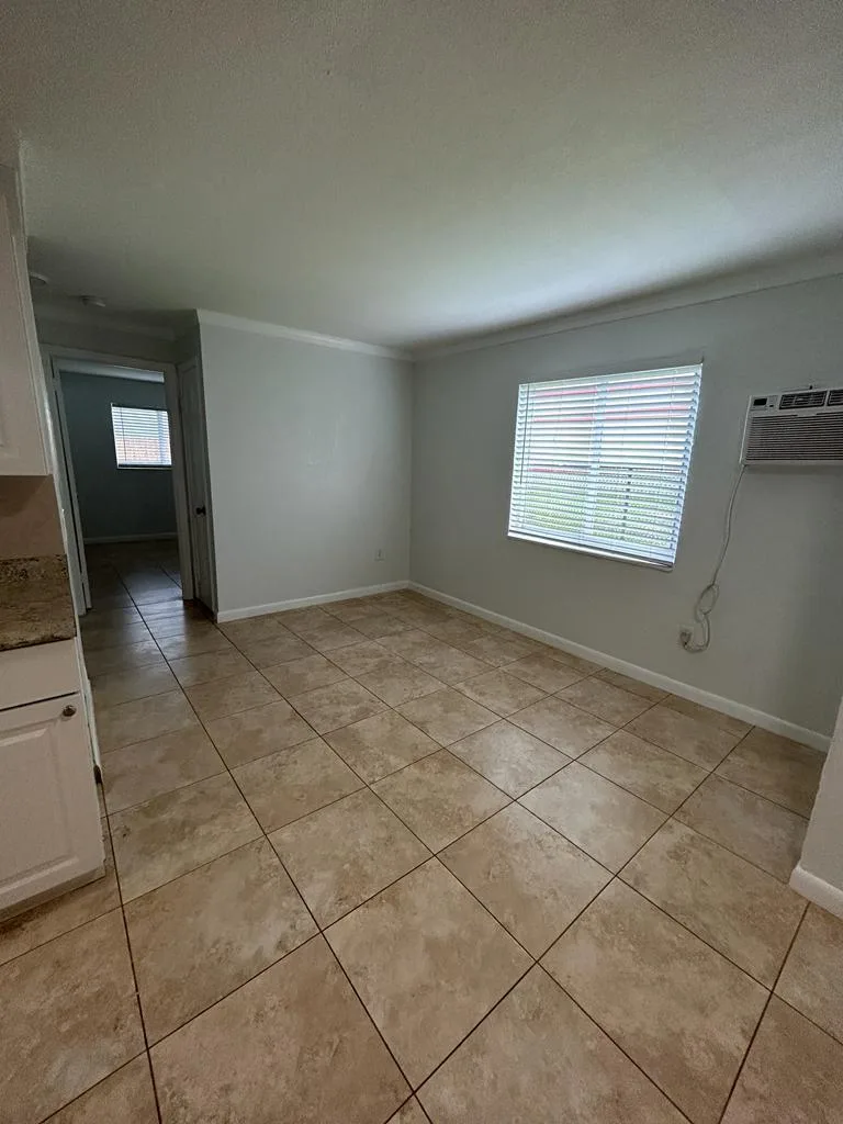 1119 NW 6TH Avenue # 4, Pompano Beach, FL 33060 photo 4