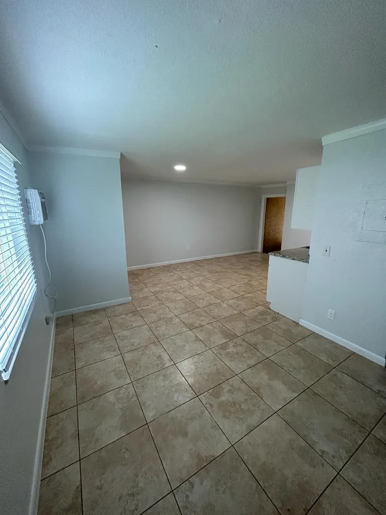 1119 NW 6TH Avenue # 4, Pompano Beach, FL 33060 photo 5