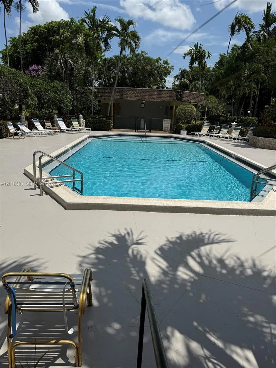 5131 W Oakland Park Blvd # 106, Lauderdale Lakes, FL 33313