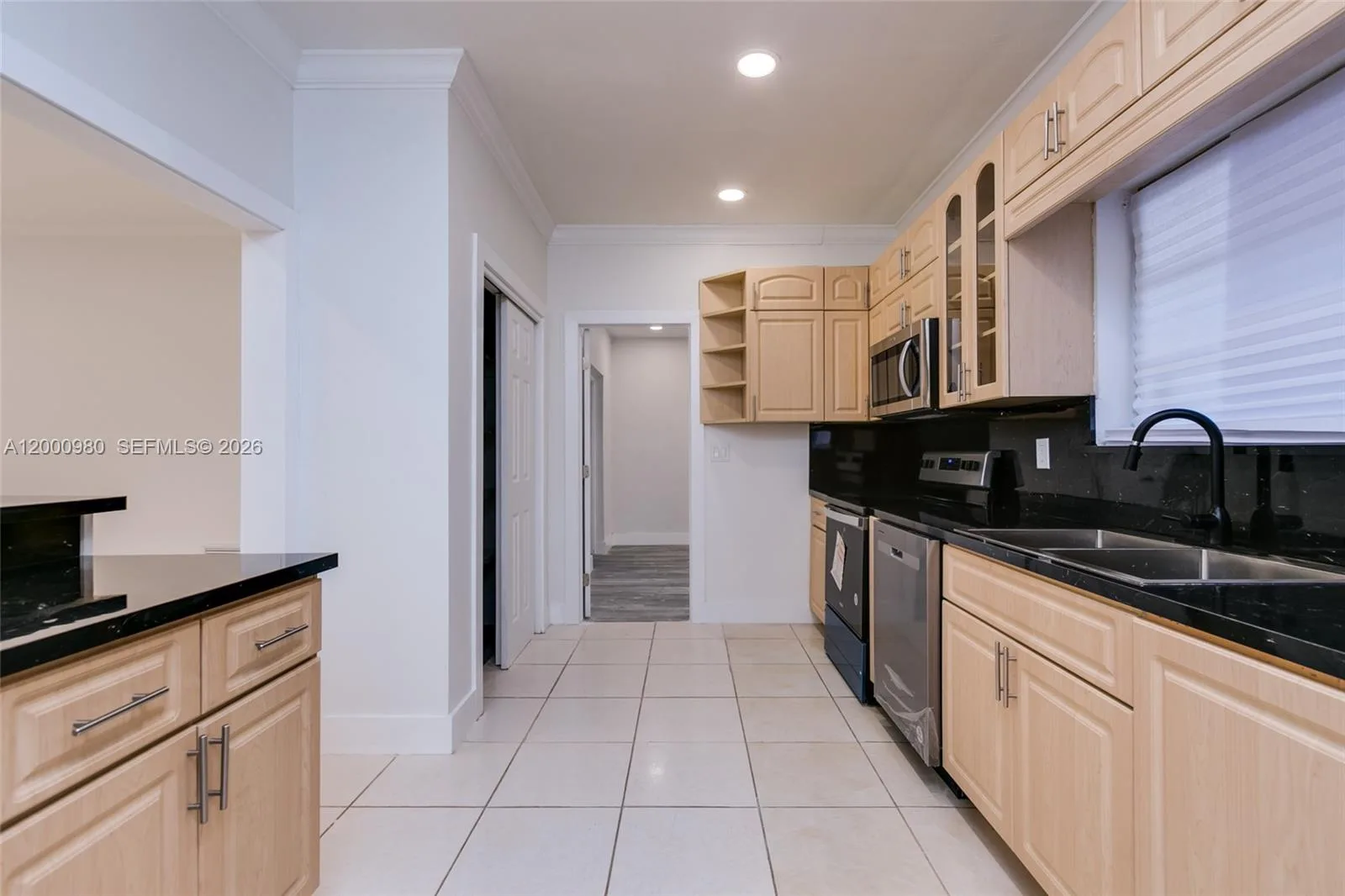 840 NE 182nd Ter, North Miami Beach, FL 33162 photo 13