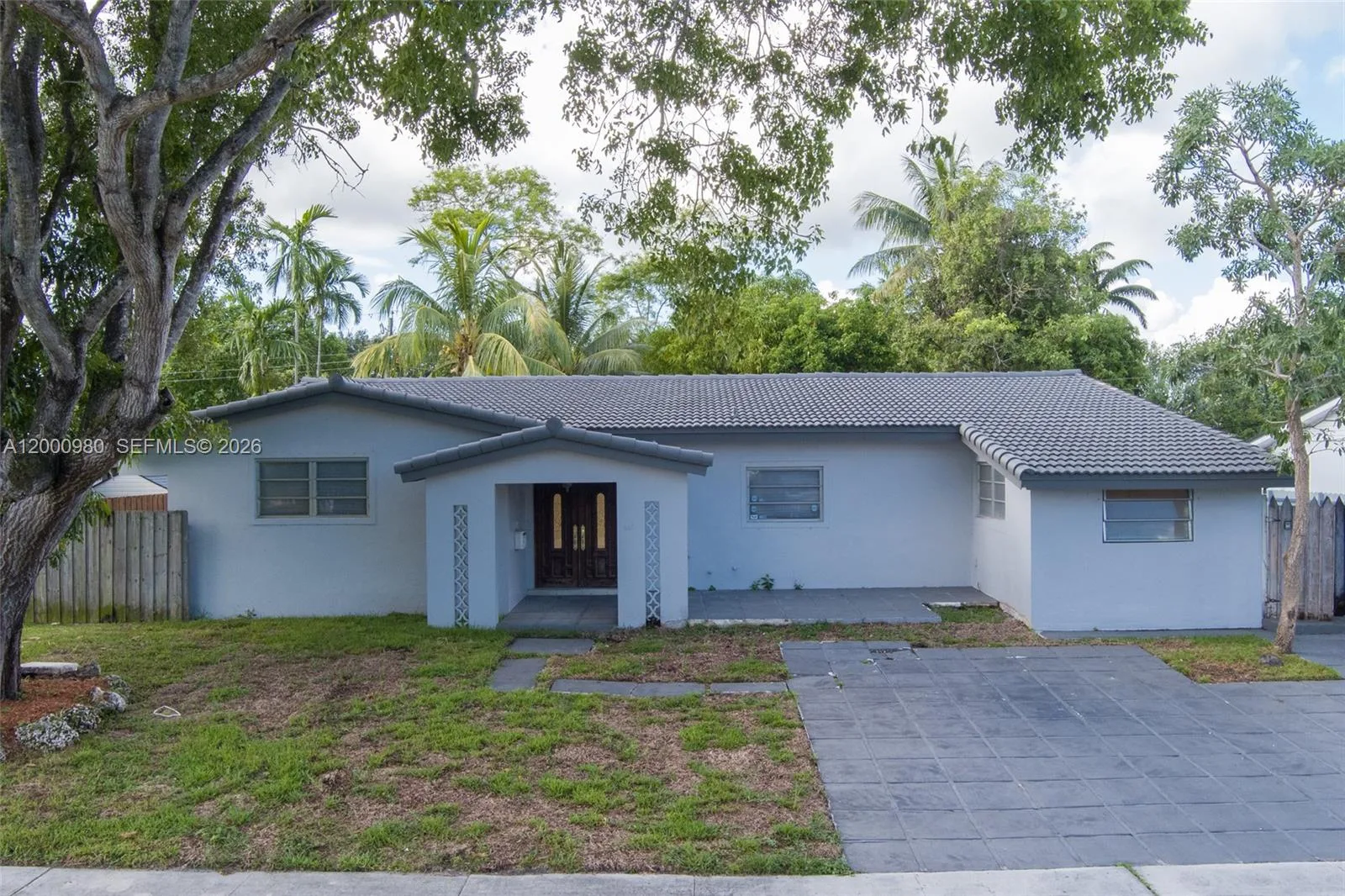 840 NE 182nd Ter, North Miami Beach, FL 33162 photo 2
