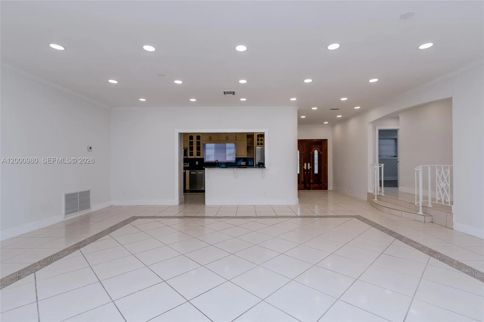 840 NE 182nd Ter, North Miami Beach, FL 33162 photo 5