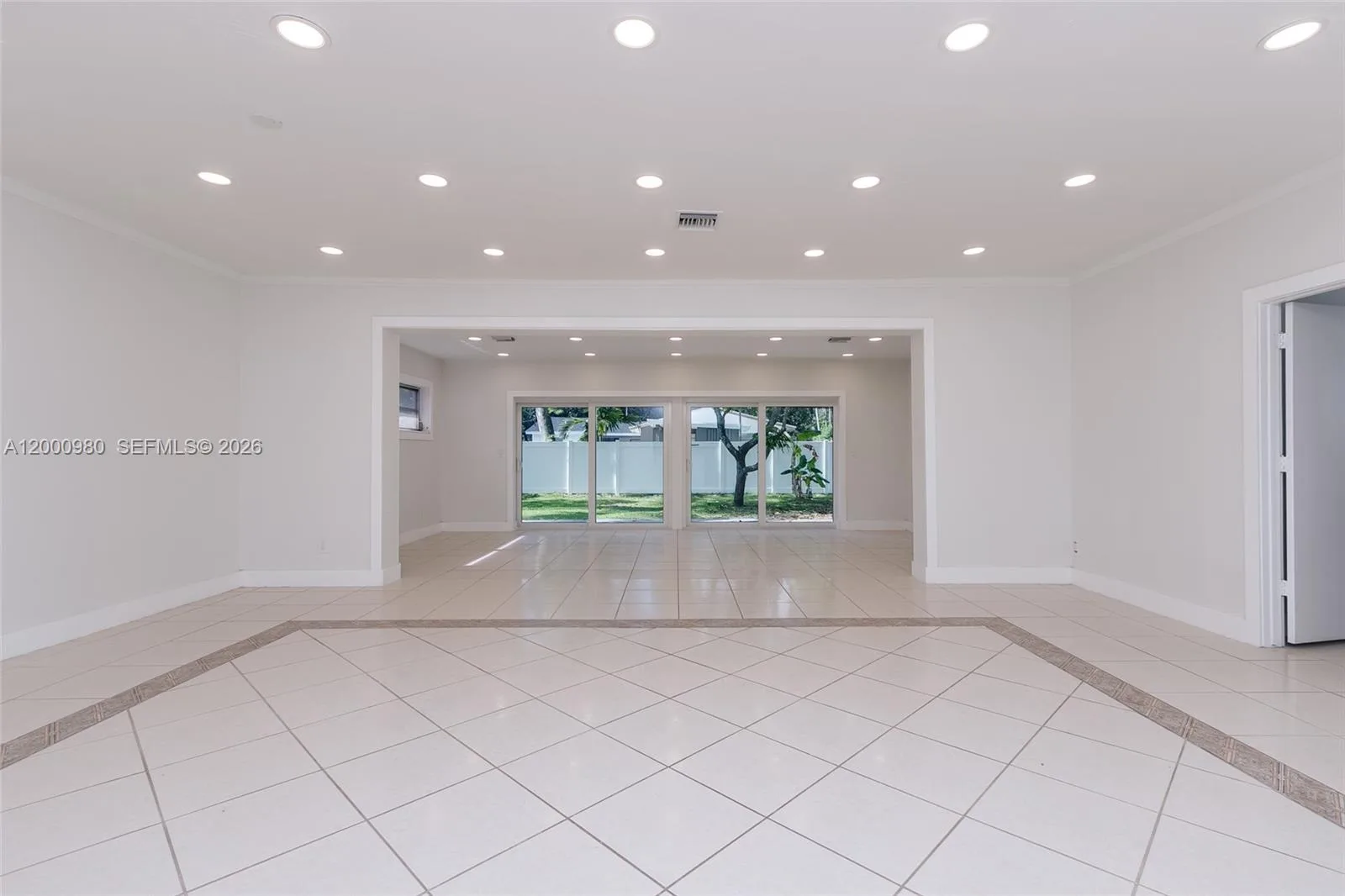 840 NE 182nd Ter, North Miami Beach, FL 33162 photo 8