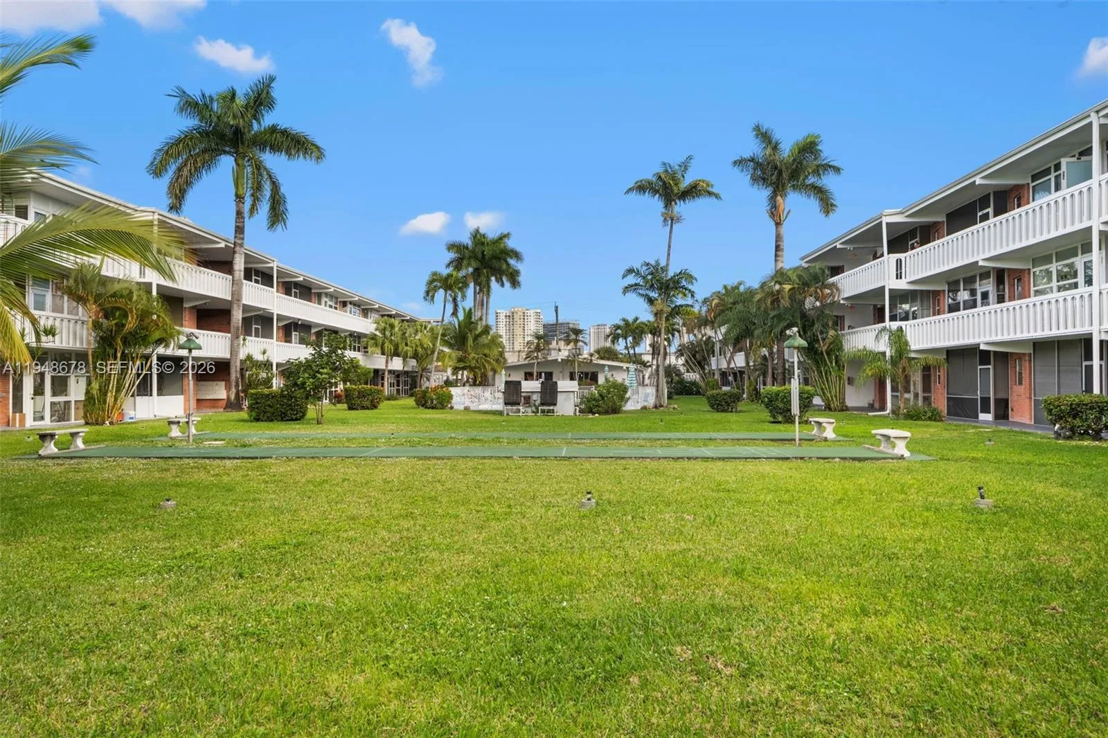 141 NE 10th Ave # 26C, Hallandale Beach, FL 33009 photo 12