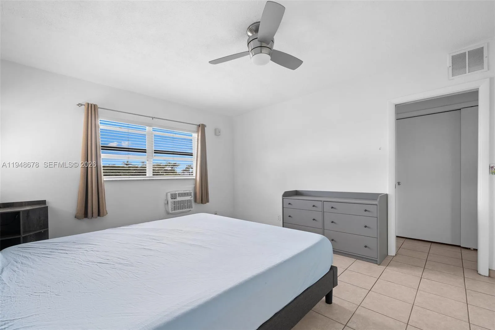 141 NE 10th Ave # 26C, Hallandale Beach, FL 33009 photo 5