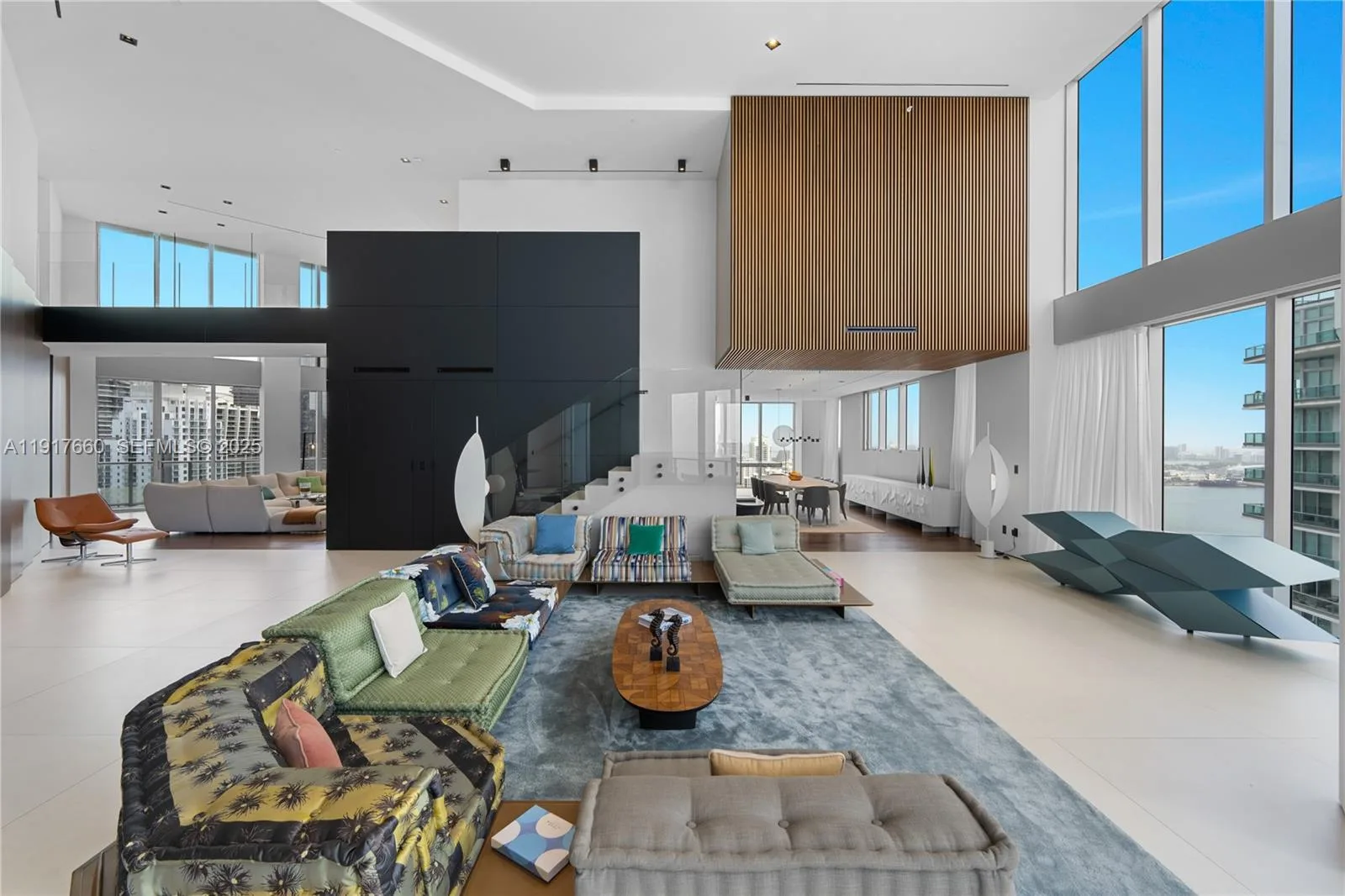 1300 Brickell Bay Dr # 4401, Miami, FL 33131