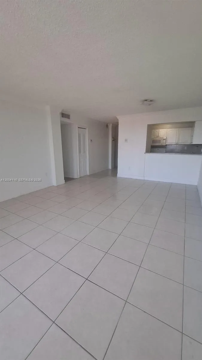 6940 Miami Gardens Dr # 1-522, Hialeah, FL 33015