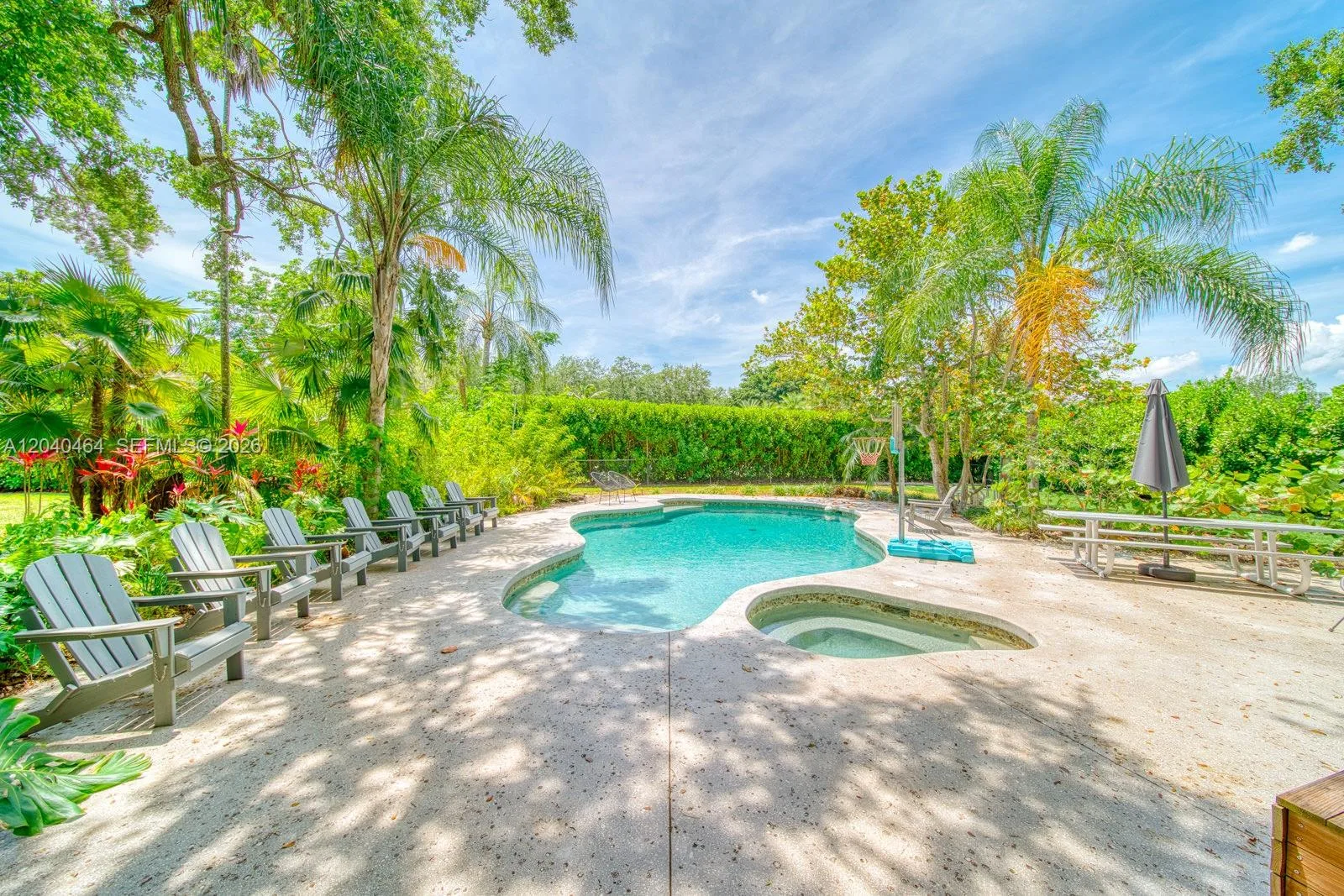 9737 SW 98th St, Miami, FL 33176 photo 2