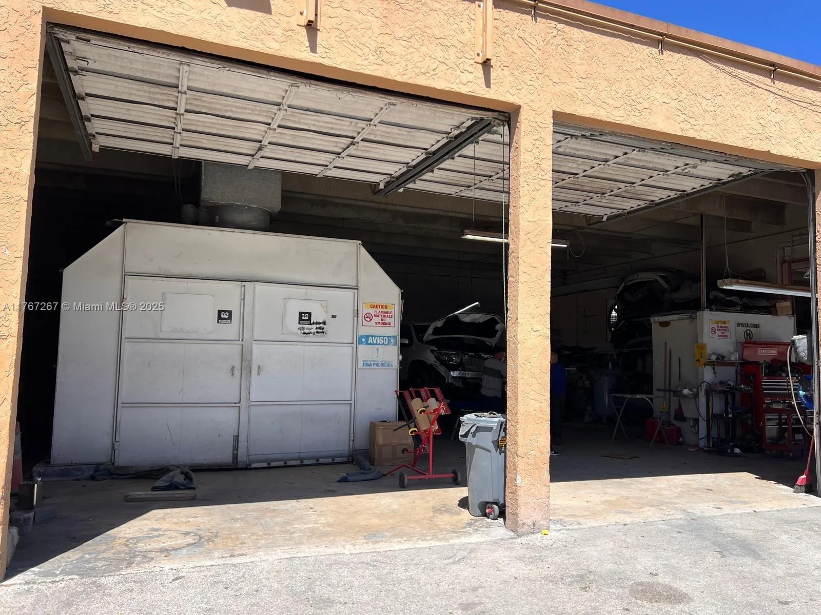 Body Shop Business For Sale, Hialeah FL 33014 photo 2