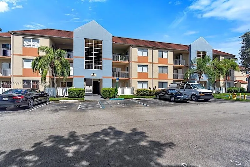 18830 NW 57th Ave # 304, Hialeah, FL 33015
