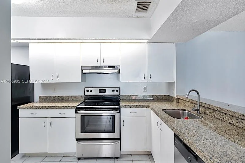 18830 NW 57th Ave # 304, Hialeah, FL 33015 photo 12
