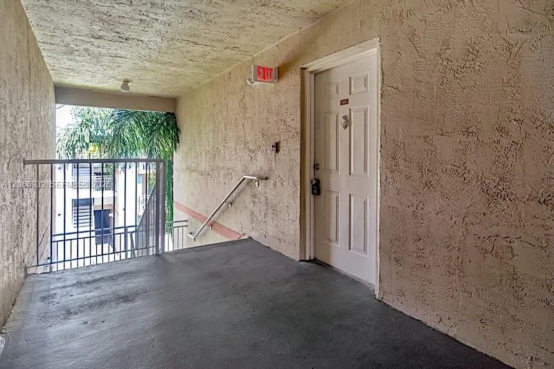 18830 NW 57th Ave # 304, Hialeah, FL 33015 photo 2