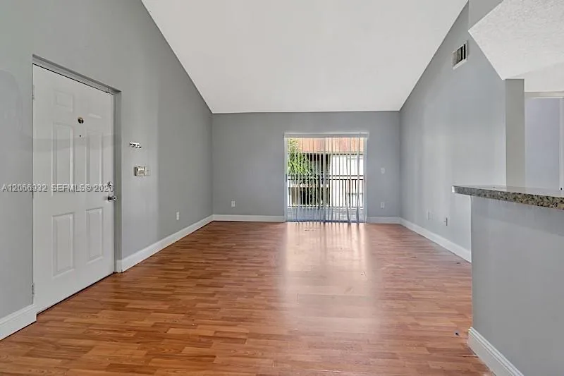 18830 NW 57th Ave # 304, Hialeah, FL 33015 photo 5
