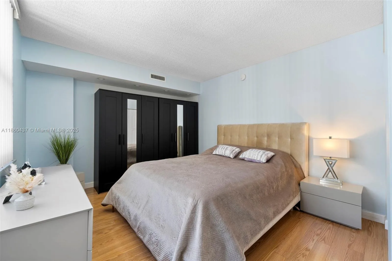 1865 S Ocean Dr # 11D, Hallandale Beach, FL 33009 photo 12