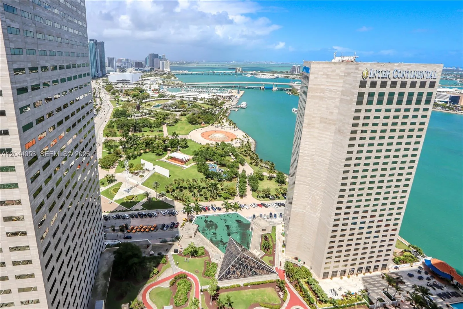 325 S Biscayne Blvd # 3616, Miami, FL 33131
