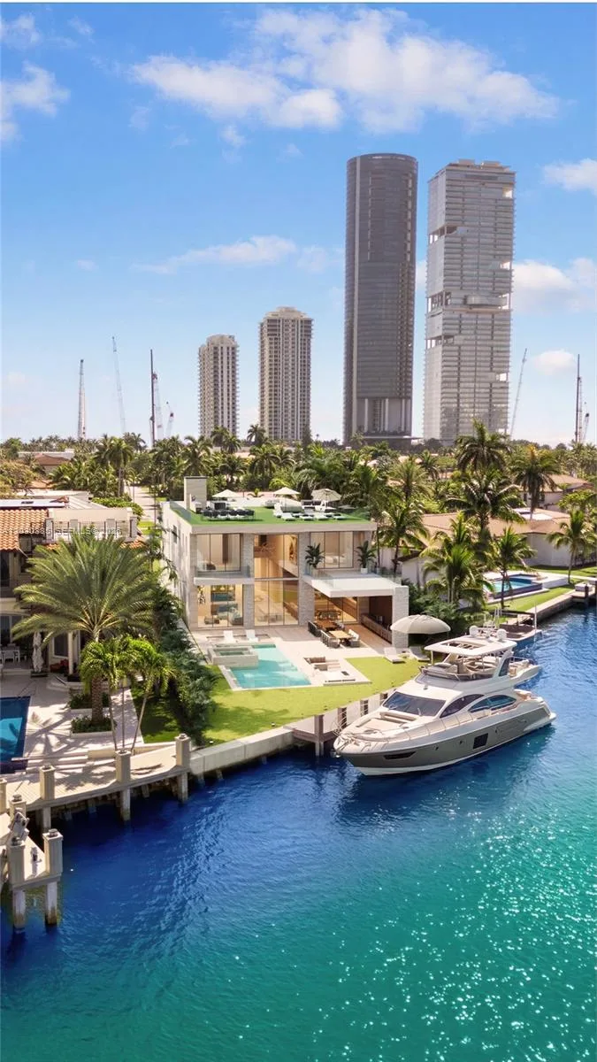 18800 N Bay Rd, Sunny Isles Beach, FL 33160