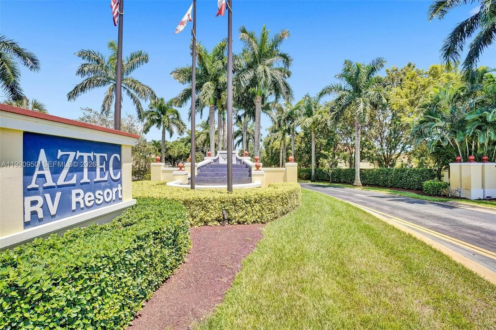 224 N Cortez Dr, Margate, FL 33068 photo 2
