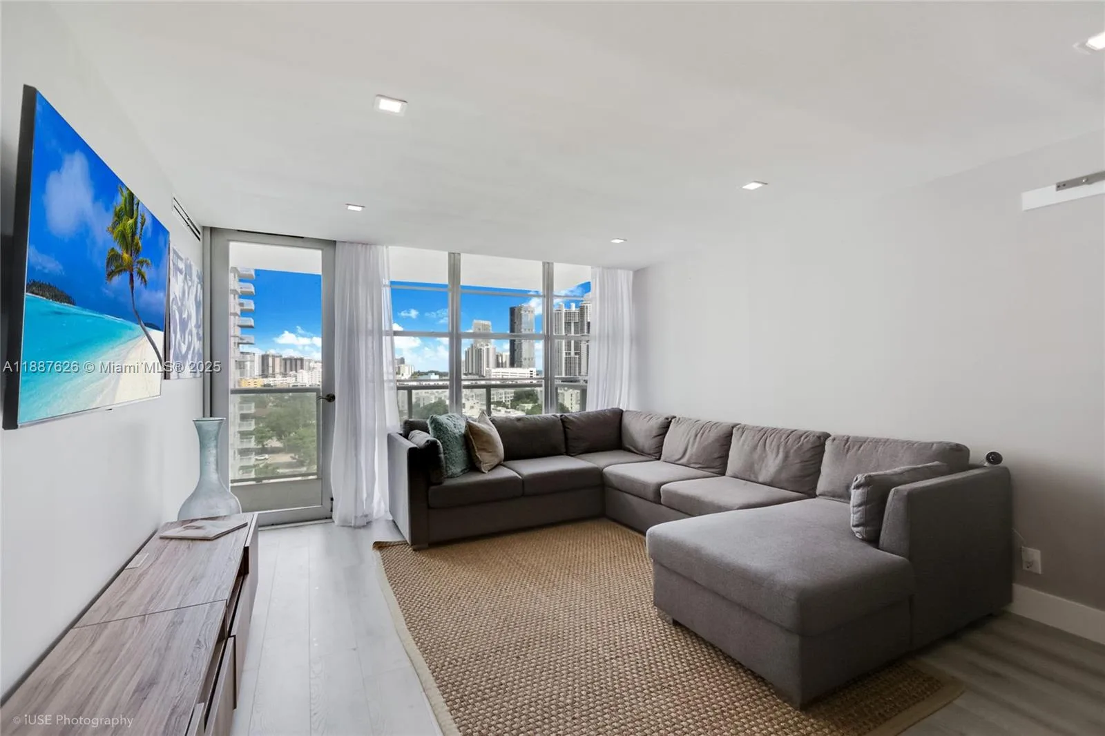 230 174th St # 1207, Sunny Isles Beach, FL 33160