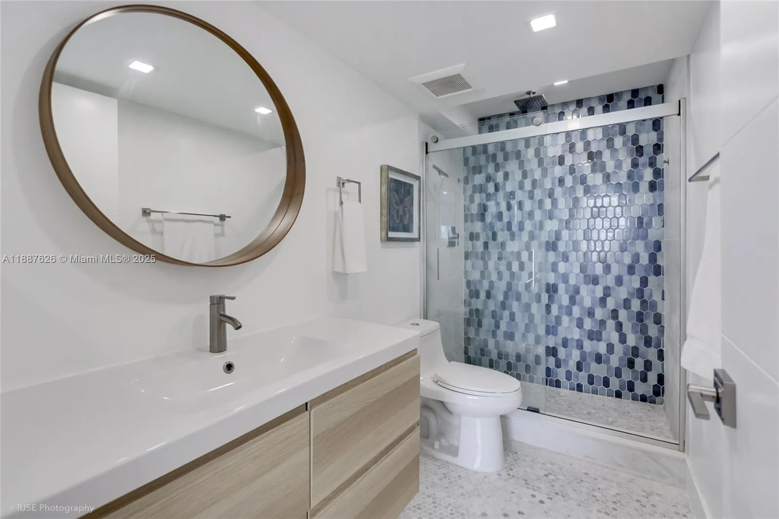 230 174th St # 1207, Sunny Isles Beach, FL 33160 photo 9