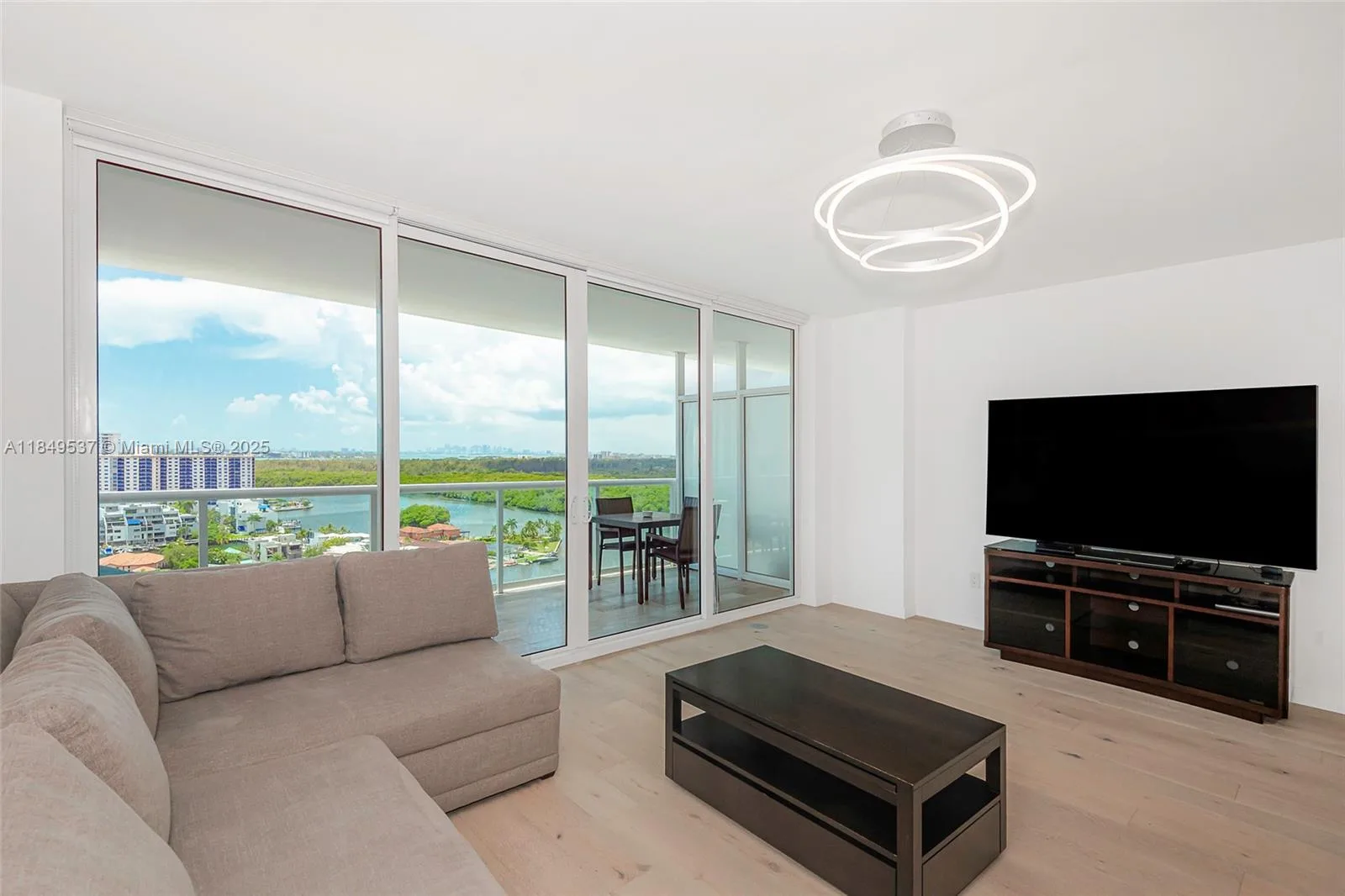 400 Sunny Isles Blvd # 1819 ONE LEVEL, Sunny Isles Beach, FL 33160 photo 11