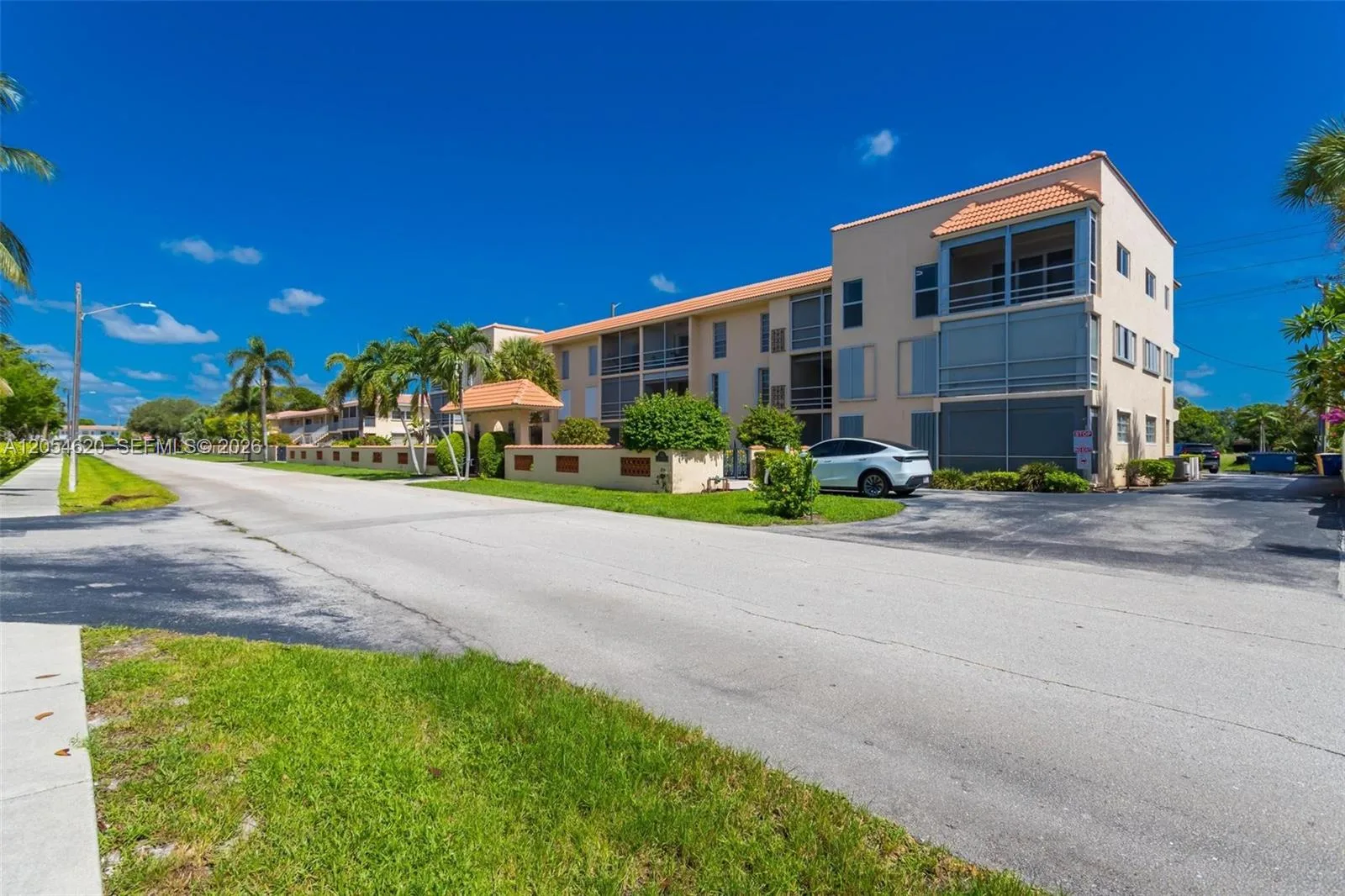 331 SW 8th St # 3F, Boca Raton, FL 33432 photo 2