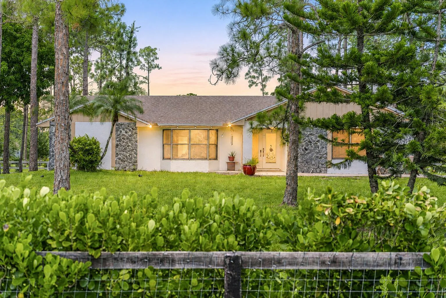 15211 60th Place N, FL 33470