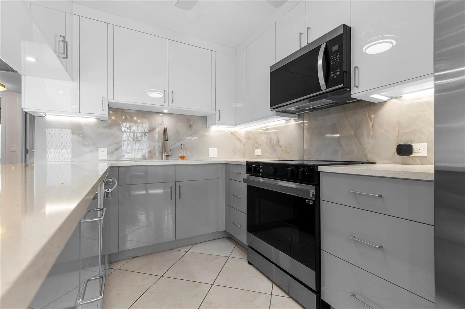 2122 Cambridge F # 2122, Deerfield Beach, FL 33442