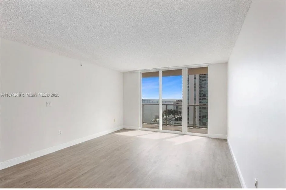 1155 Brickell Bay Dr # 1705, Miami, FL 33131 photo 2