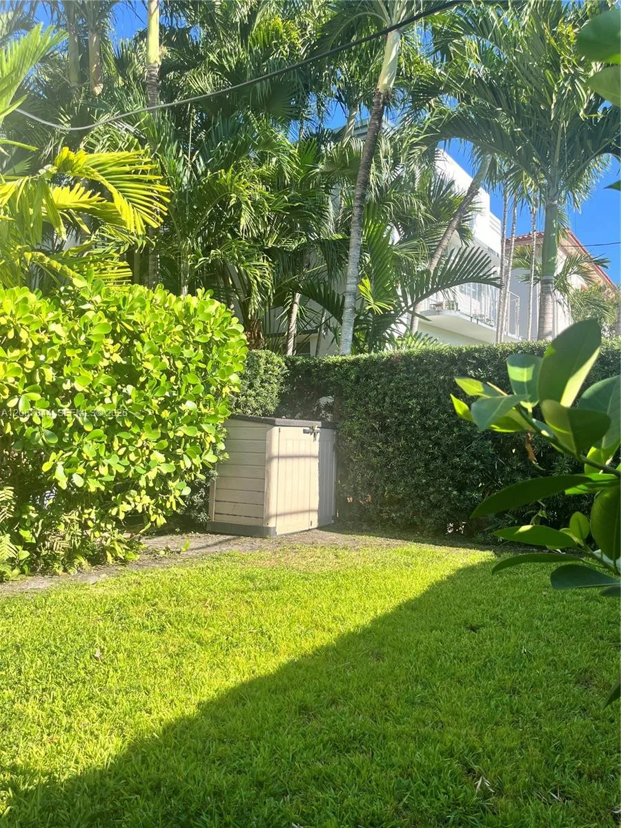 3917 N Meridian Ave # 102, Miami Beach, FL 33140 photo 2