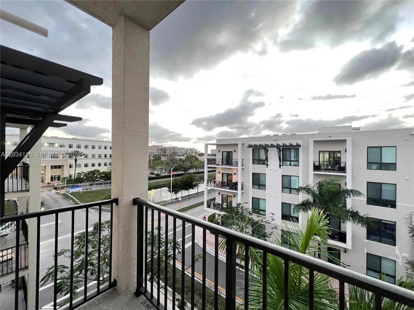8265 NW 41st St # C-405, Doral, FL 33166